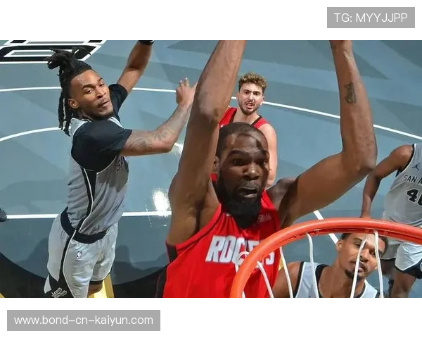 火箭三分雨狂轰雄鹿：杜兰特+替补组合成新恐怖双塔！